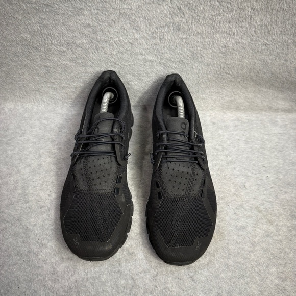 On Running Shoes Womens Size 6.5 Cloud 5 Black Low Top Comfort Athletic Sneakers - Picture 3 of 10